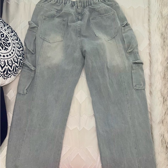 Stylish Light Blue Cargo Jeans for Women - Picture 8 of 12